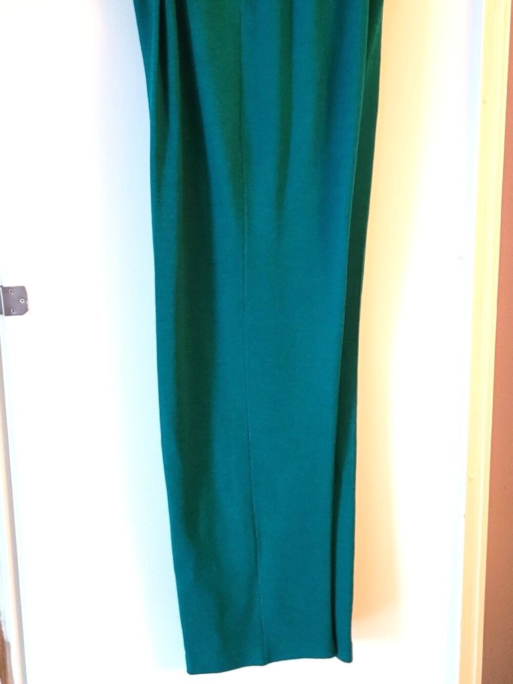 St. John Collection Forest Green Designer Santana Knit Pleated Pants - Size 8
